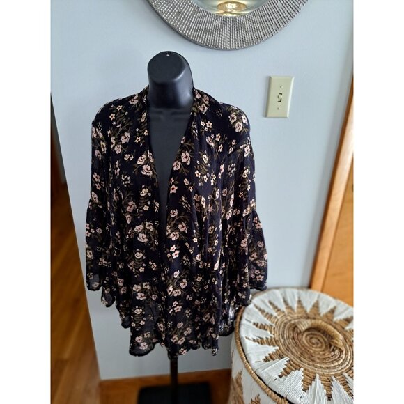 NATURAL LIFE Tops - Natural Life Floral Kimono Cardigan Bell Sleeves Black Pink Rayon Womens OS